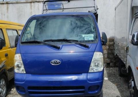 À VENDRE - KIA BONGO BENNE - 1/3