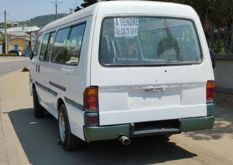 Vends Mazda Diesel - 2/3