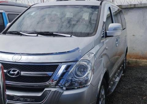 HYUNDAI H1 STAREX (2008) - 12 PLACES - À DÉBATTRE